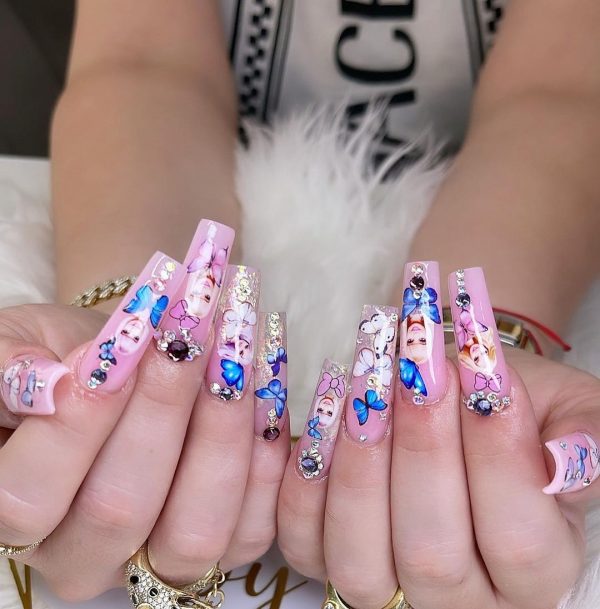 Nails in the style of Barbie nails - barbiecore fashion || Mistero Milano