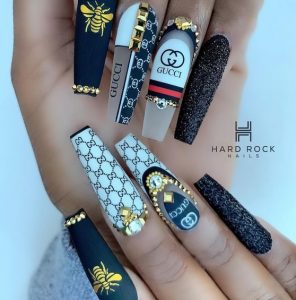 Louis Vuitton easy nail art -   Louis vuitton nails, Gucci nails,  Trendy nail design