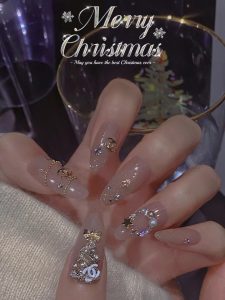 christmas chanel nails-nailholiday