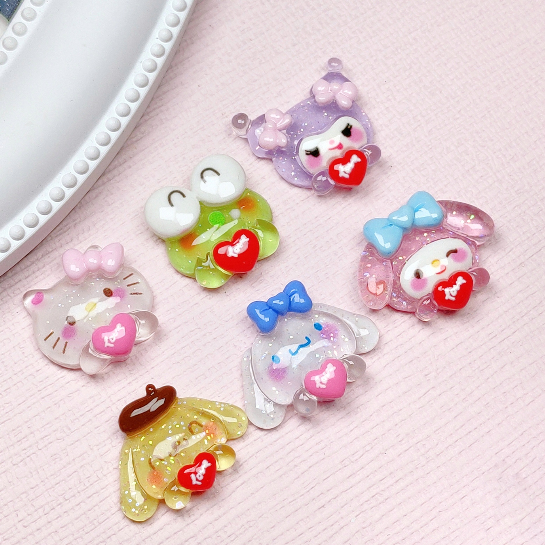 i'm making christmas sanrio nail charms and look how cute looks so far!🥰😭  everything is handmade by me🥰 : r/sanrio