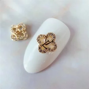 LV leave nail charms