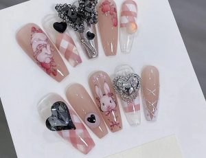 Lolita bunny nail art
