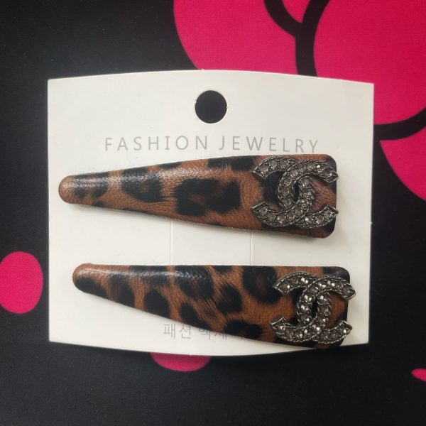Chanel hair clip