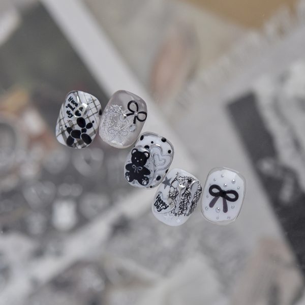 silver nail sticker